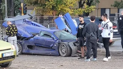 300 000 евро на ламарина: Ferrari катастрофира тежко в София