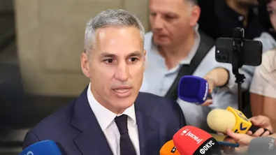 Гюров за цените на горивата: НАП да влезе на проверка в рафинерията