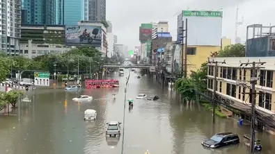 Банкок под вода: Бедствено положение в цялата тайландска столица