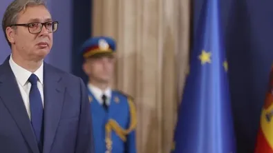 Вучич обеща да напусне президентския пост тази вечер — но битката за властта в Сърбия тепърва започва