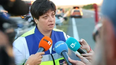 Диана Русинова: Пътищата ни са превърнати в бунища, асфалтът е изчерпал живота си