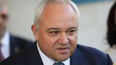 Министър Демерджиев ще открие център за подготовка на пожарникари