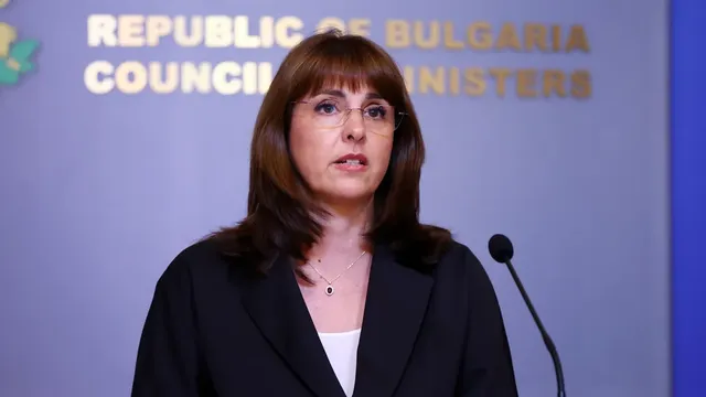 Ефремова: Уязвими групи ще получат по 50 евро коледна помощ
