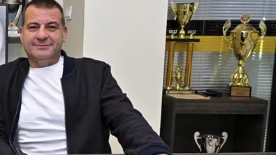 Бизнес империята на Илиян Филипов: от един стар камион до ПИМК, частна железница и „Ботев“