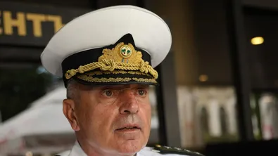 Началникът на отбраната адм. Емил Ефтимов е подал рапорт за освобождаване от военна служба