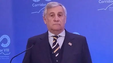 „Дългата пола е знак за вярност“: италиански министър предизвика сексистки скандал