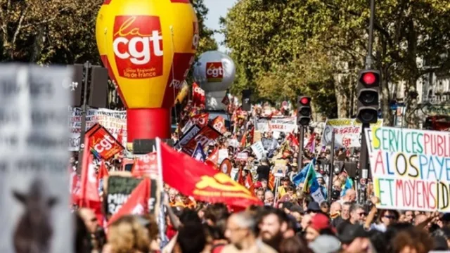 Франция пламна от ученически протести: Над 600 арестувани, блокирани са и университети
