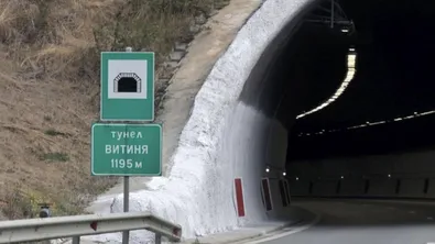 Кола се самозапали край "Витиня", ограничиха движението към Варна