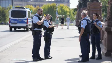 Акция в Германия: Конфискуваха 33 000 неонацистки записа и активи за 2 млн. евро