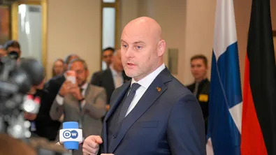 Латвийците гласуват днес на парламентарни избори