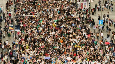 70 000 души протестираха в Мадрид заради жилищната криза, демонстрации имаше в над 50 града в Испания