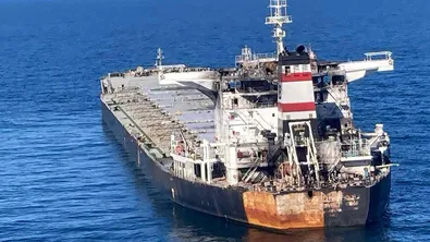 Военна операция в Черно море: Хеликоптери „Кугър“ и ВМС локализираха изоставен кораб