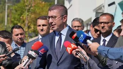 Мицкоски: Очаквам "диалог на кон" на срещата между външните министри на Северна Македония и България