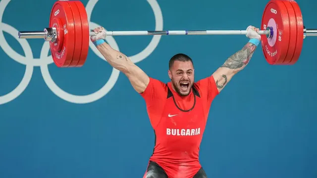 Българските щанги пред фалит по-малко от месец преди световното