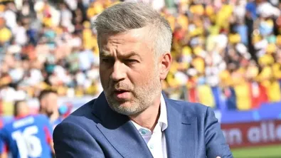 Румънец фаворит за нов селекционер на България