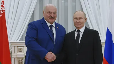 „Пример за служене на Отечеството“: Лукашенко с поздравление за рождения ден на Путин