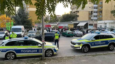 Жители на "Дружба" излизат на протест заради план за нов блок до езерото