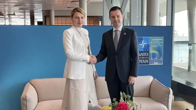 Външните министри на Северна Македония и България се срещат в София