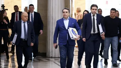ПП, ДБ и ГЕРБ поискаха извънредно заседание за "Петричкия Ескобар"