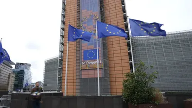 Великобритания наложи нови санкции срещу Русия, а ЕС удължи настоящите