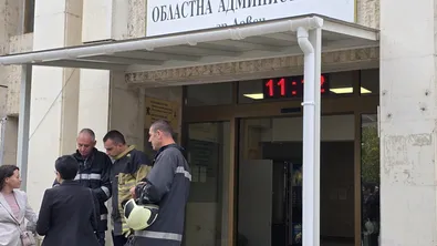 Четвърта бомбена заплаха за седмица в Ловеч: Евакуираха и ученици