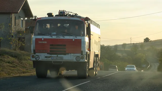 Трима пострадаха при пожари в страната, огнеборците реагираха на 254 сигнала