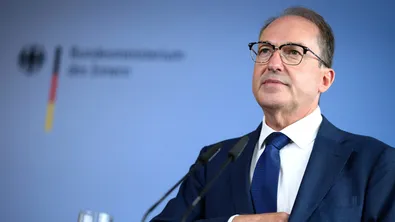Германия предупреждава за „война в сенките“ и планира засилване на разузнавателните служби