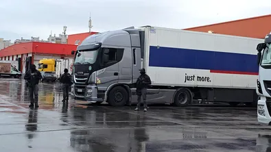 Прокуратурата решава дали да поиска мерки за неотклонение за шофьорите на камионите с открити наркотици
