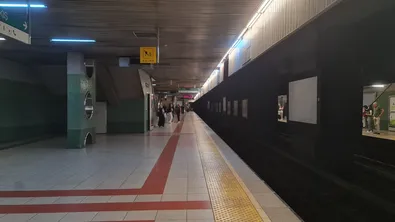Паника заради експлозия в метрото в Истанбул