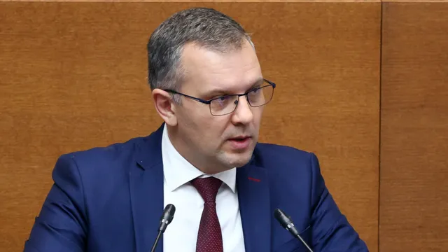 Министър Найденов: Изкуственият интелект влиза в правосъдието, но с човешки контрол