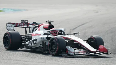 Хаас избра лидера във Формула 2 за партньор на Оли Берман