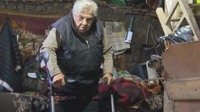 Живот в обор - 91-годишна жена и синът ѝ живеят в нечовешки условия вече три години