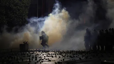 Сблъсъци в Албания: полицията разпръсна протестиращи студенти със сълзотворен газ и водни оръдия