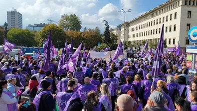 Протестът на КНСБ: Десетки протестиращи блокираха части от центъра на столицата