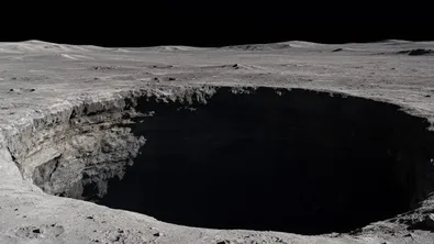 НАСА ще търси скрита пещера под повърхността на Луната