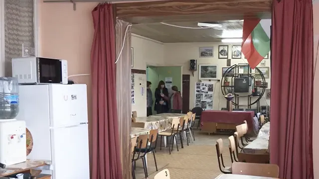 Течащ покрив и опасения от пожар: Над 300 пенсионери във Видин чакат ремонт