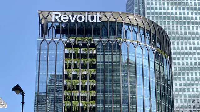 Проблеми с Revolut по целия свят: отказани плащания и грешки в приложението