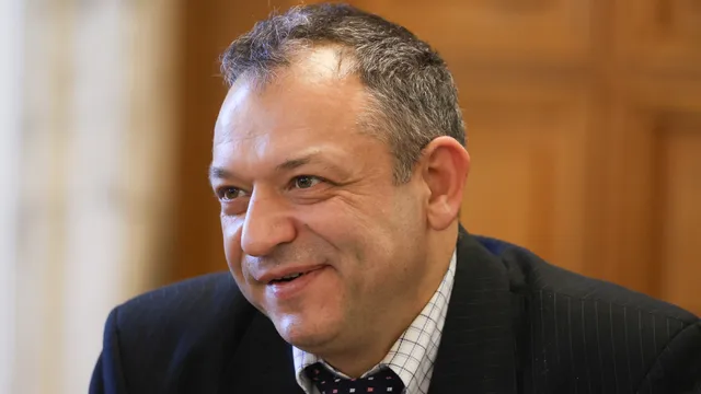 Димитър Гърдев: Общественият договор се разпада, а протестите в Западна Европа се разрастват