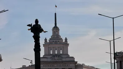 Парламентът ще заседава извънредно заради помилването на „Петричкия Ескобар“