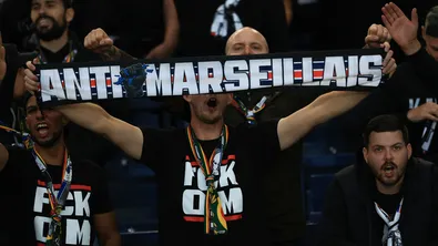 Барселона даде ПСЖ на УЕФА заради издигнат банер