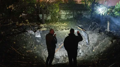 Руски удари повредиха метролиния в Киев, 15 души са ранени