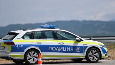 ПТП на АМ "Струма": Камион и автомобил катастрофираха при 15-ия километър