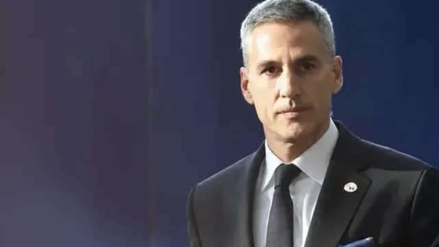 Гюров към Радев: Защо воювате с евродепутатите, вместо да защитавате България?