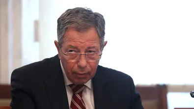 Румен Миланов: Дърпането на вратата на охраняван автомобил не е журналистика