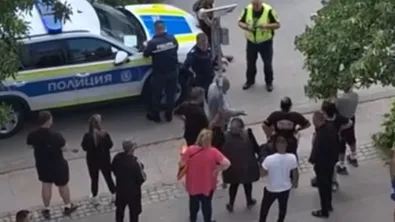 Тийнейджърка скочи от втория етаж на жилищна сграда в Пловдив