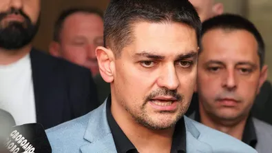 Радостин Василев за балотажа: Или гласувайте за Гюров, или си останете вкъщи