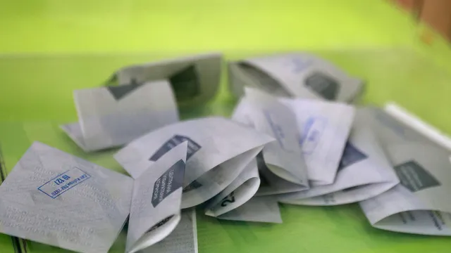 Йотова - Вълчев водят убедително в Разград на първия тур на президентските избори