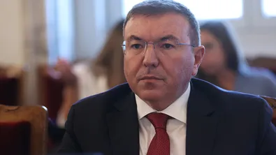 Костадин Ангелов: Време е Радев да отвори третия плик