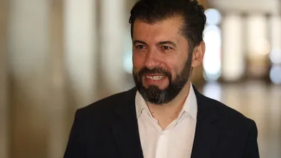 Съдът заседава по делото срещу Кирил Петков за ареста на Бойко Борисов
