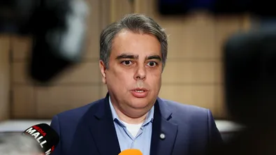 Асен Василев: С избора на Йотова си гарантираме празната кошница